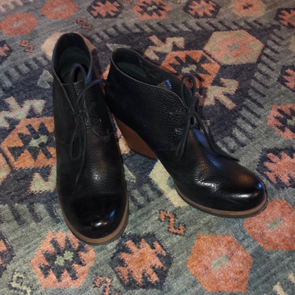 Kork Ease Black booties